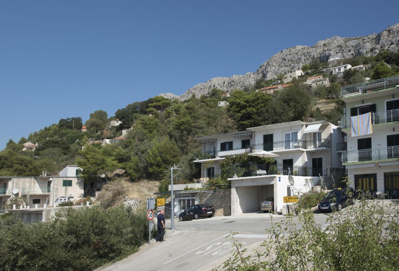 Apartments With A Parking Space Brela, Makarska - 16603 Luaran gambar