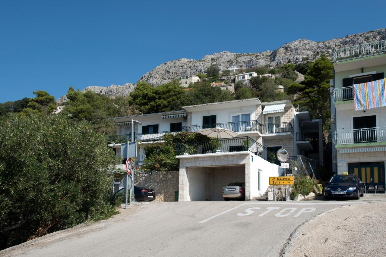 Apartments With A Parking Space Brela, Makarska - 16603 Luaran gambar