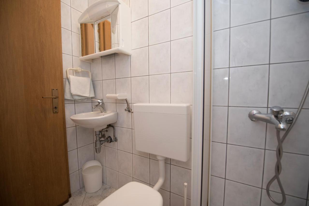 Apartments With A Parking Space Brela, Makarska - 16603 Luaran gambar