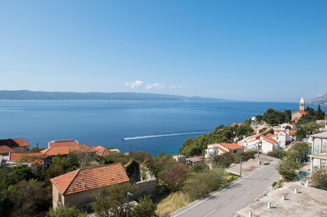 Apartments With A Parking Space Brela, Makarska - 16603 Luaran gambar
